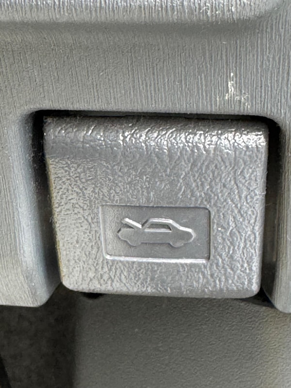 Used Toyota Prius 2010 for sale - 76201090: Photo 31