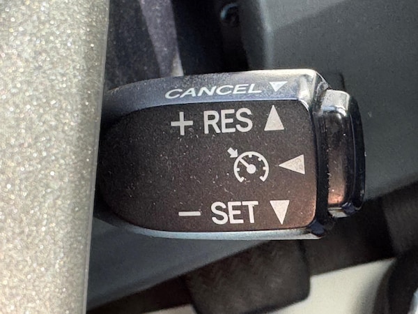 Used Toyota Prius 2010 for sale - 76201090: Photo 35