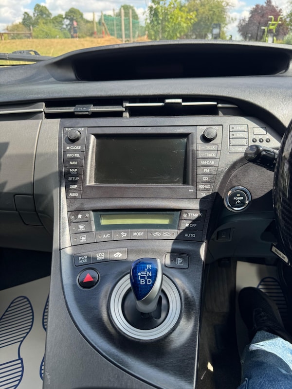 Used Toyota Prius 2010 for sale - 76201090: Photo 39