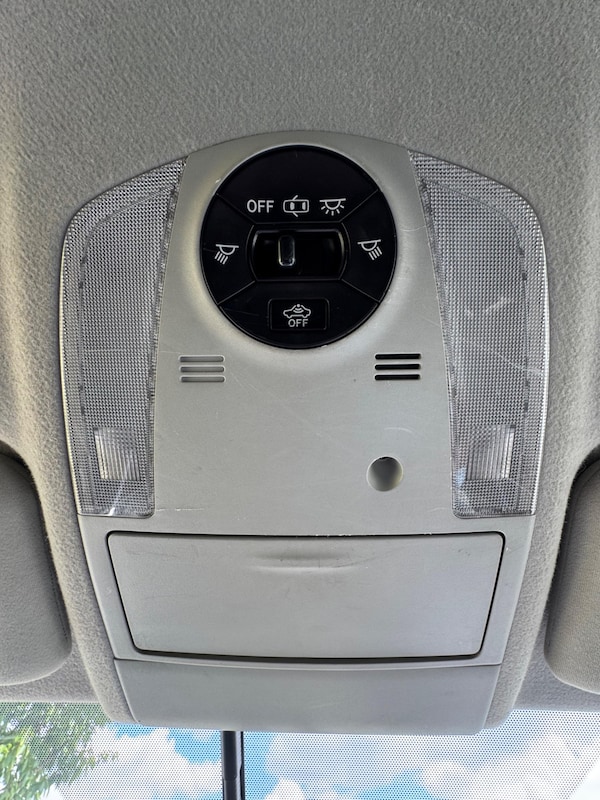 Used Toyota Prius 2010 for sale - 76201090: Photo 40