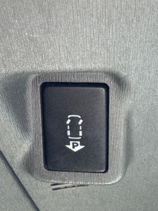 Used Toyota Prius 2010 for sale - 76201090: Photo 49