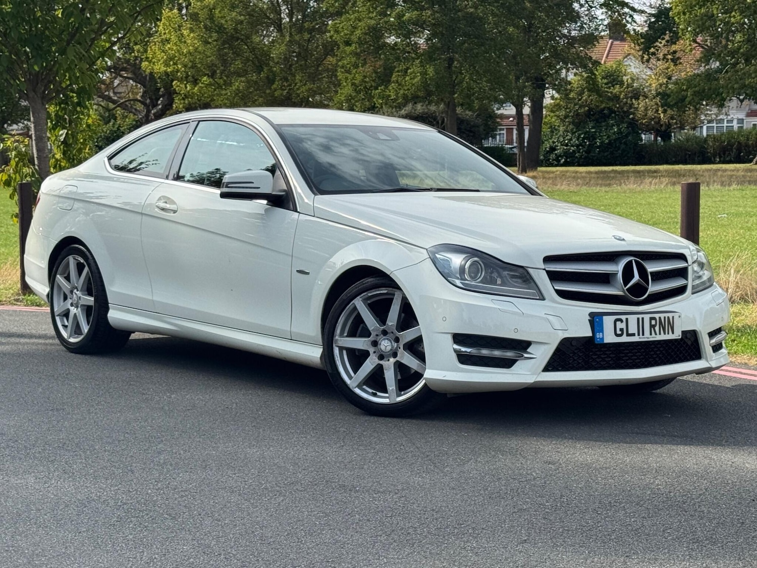 Used Mercedes-Benz C-Class 2011 for sale - 76137064: Photo 1