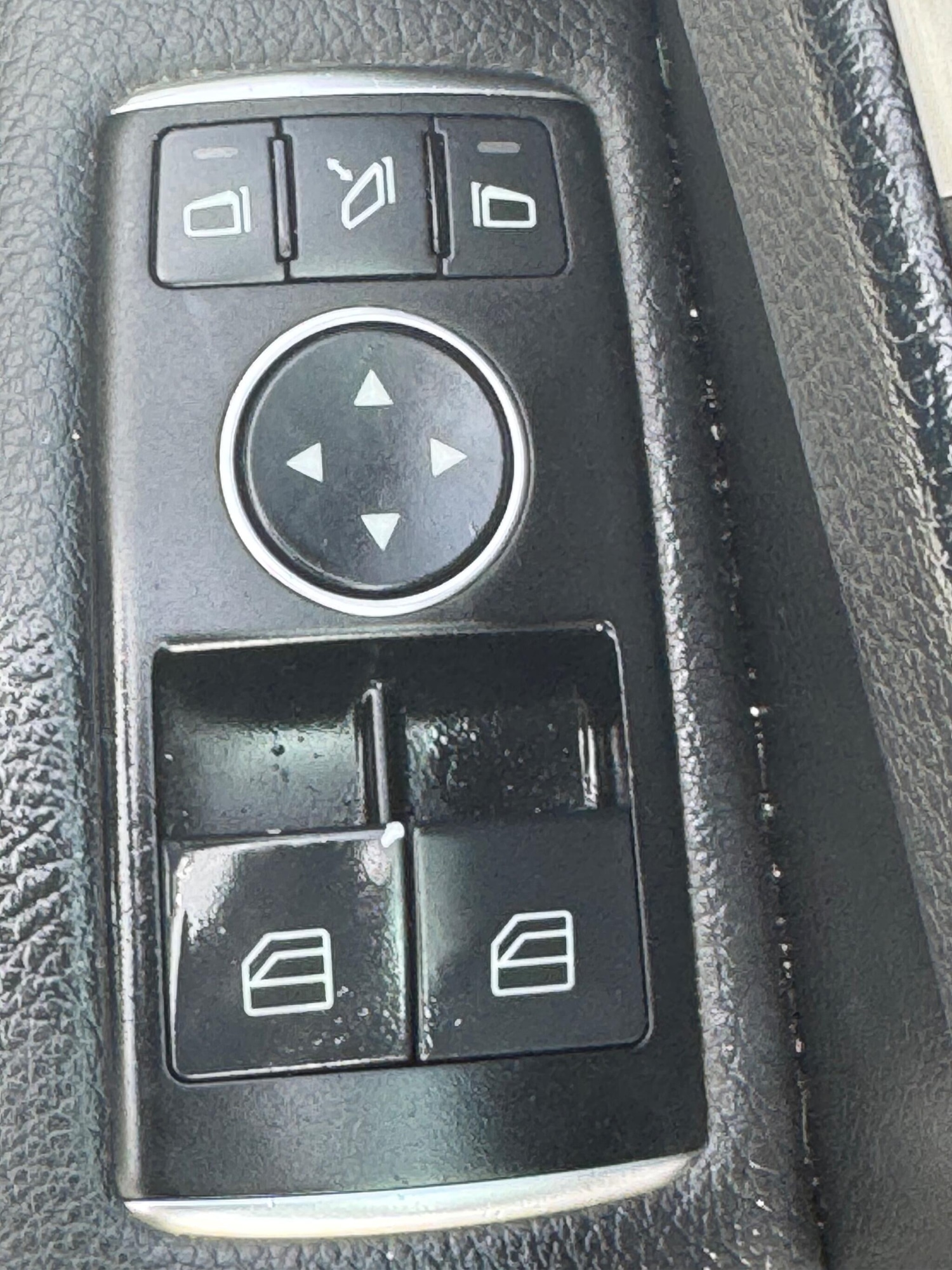 Used Mercedes-Benz C-Class 2011 for sale - 76137064: Photo 28