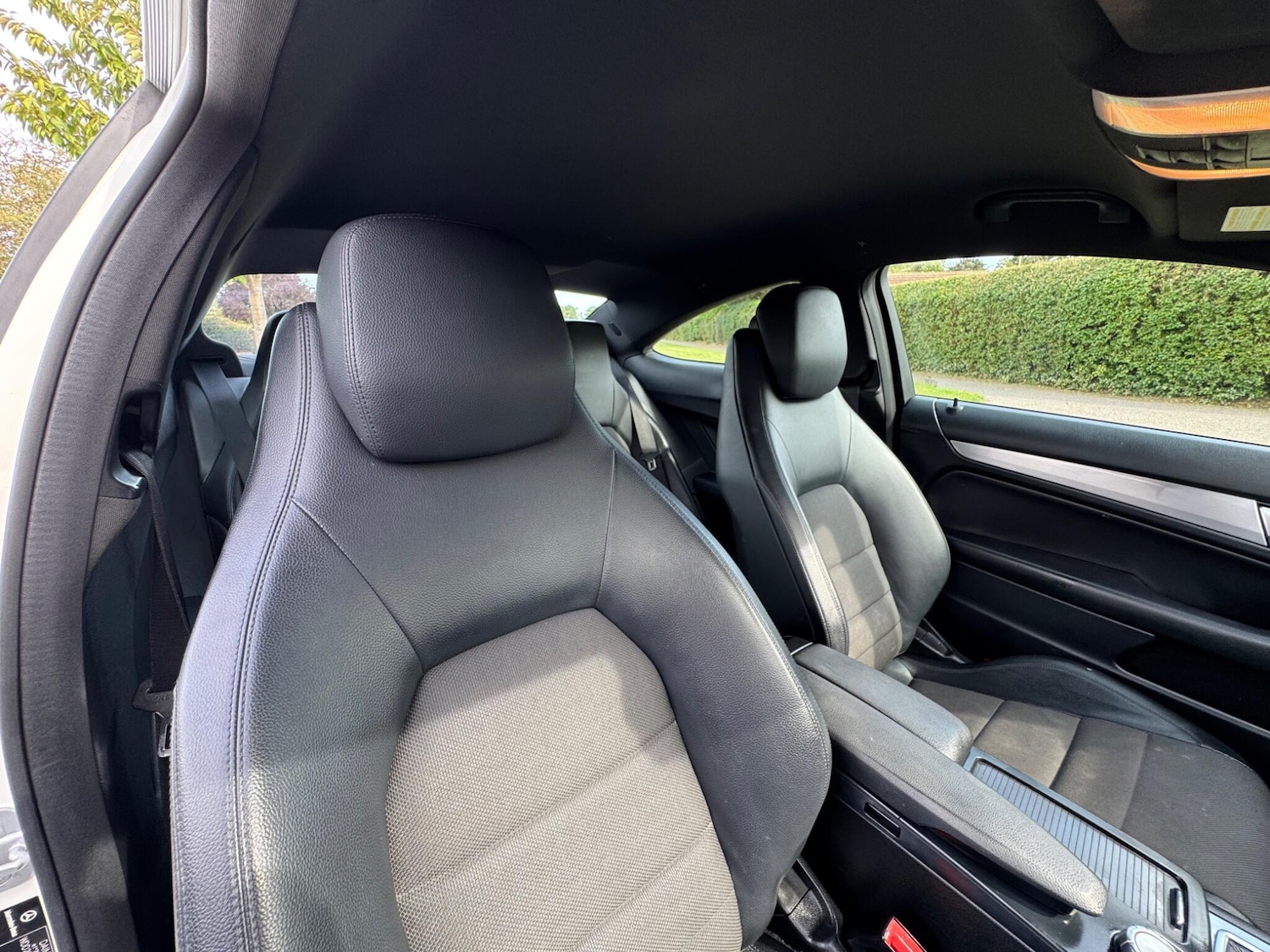 Used Mercedes-Benz C-Class 2011 for sale - 76137064: Photo 39