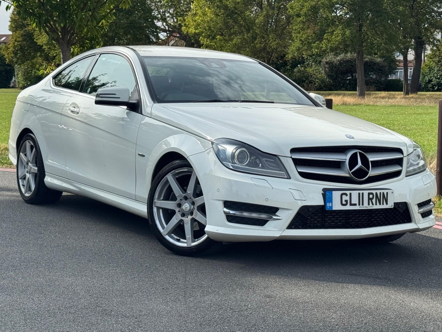 Used Mercedes-Benz C-Class 2011 for sale - 76137064: Photo 4
