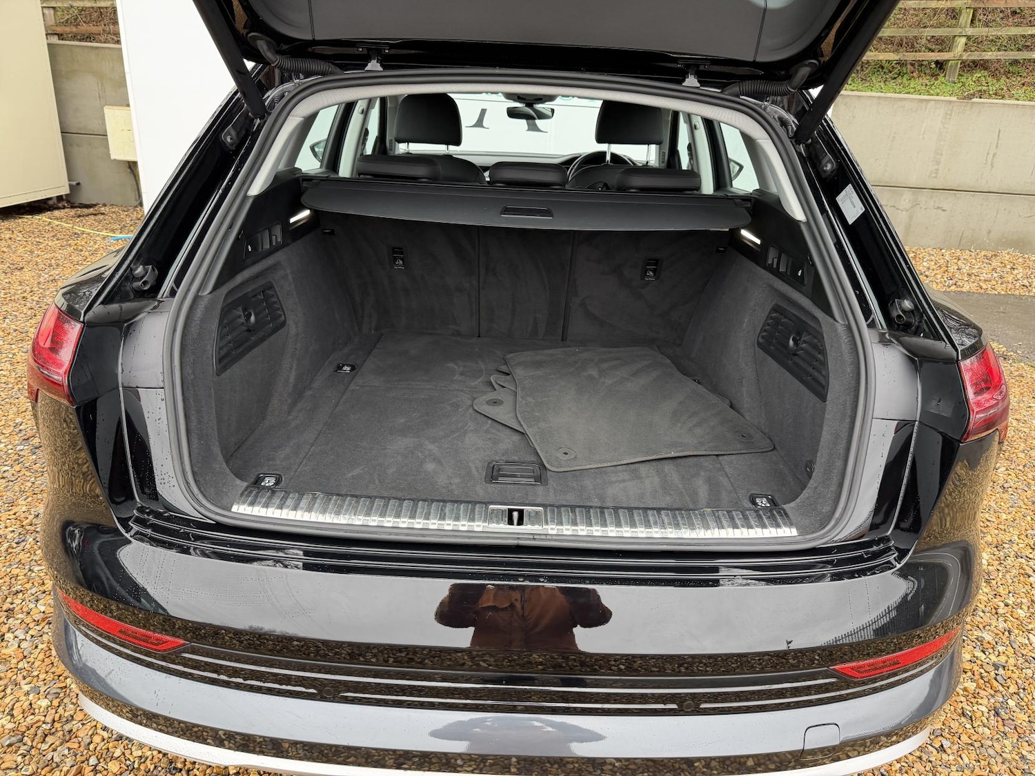 Used Audi e-tron 2020 for sale - 77381177: Photo 16