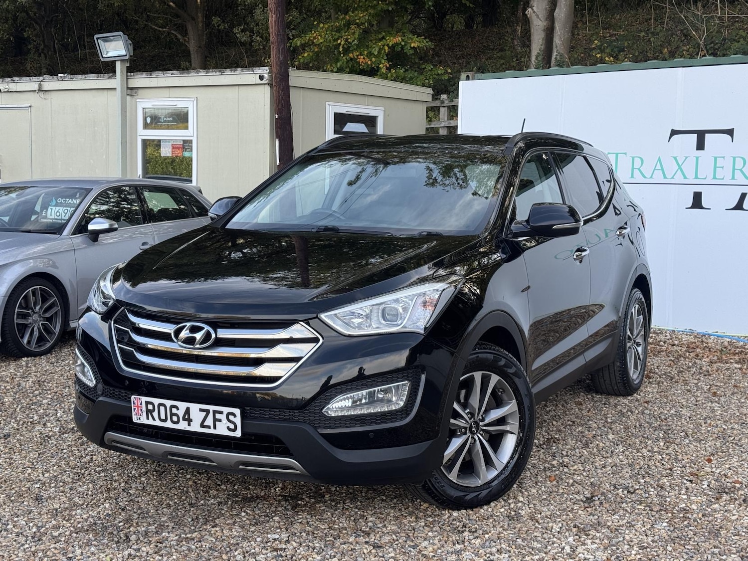 Used Hyundai Santa Fe 2015 for sale - 76640735: Photo 1