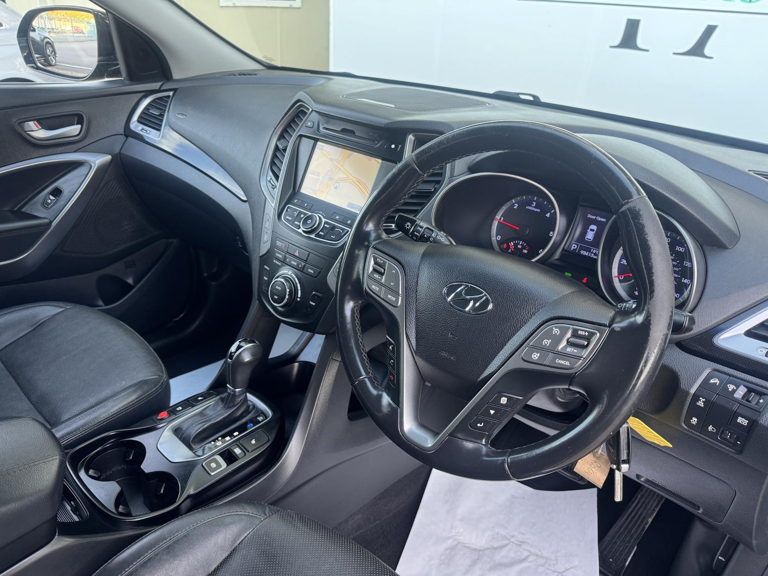 Used Hyundai Santa Fe 2015 for sale - 76640735: Photo 19