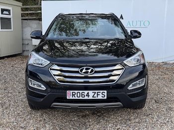Used Hyundai Santa Fe 2015 for sale - 76640735: Photo