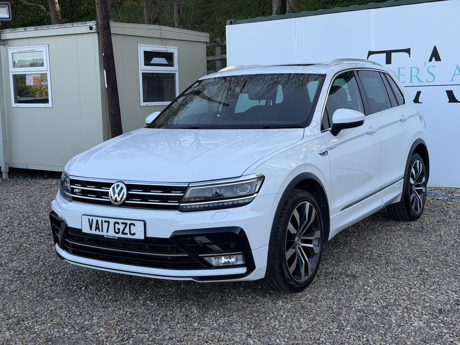 Used Volkswagen Tiguan 2017 for sale - 78170024: Photo 2