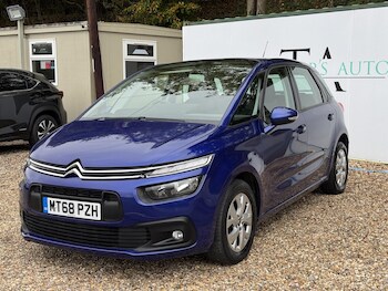 Used Citroen C4 2018 for sale - 76640720: Photo