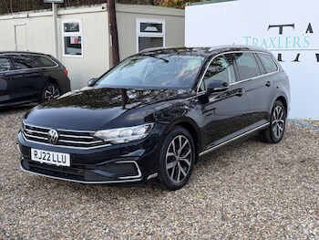 Used Volkswagen Passat 2022 for sale - 76741843: Photo