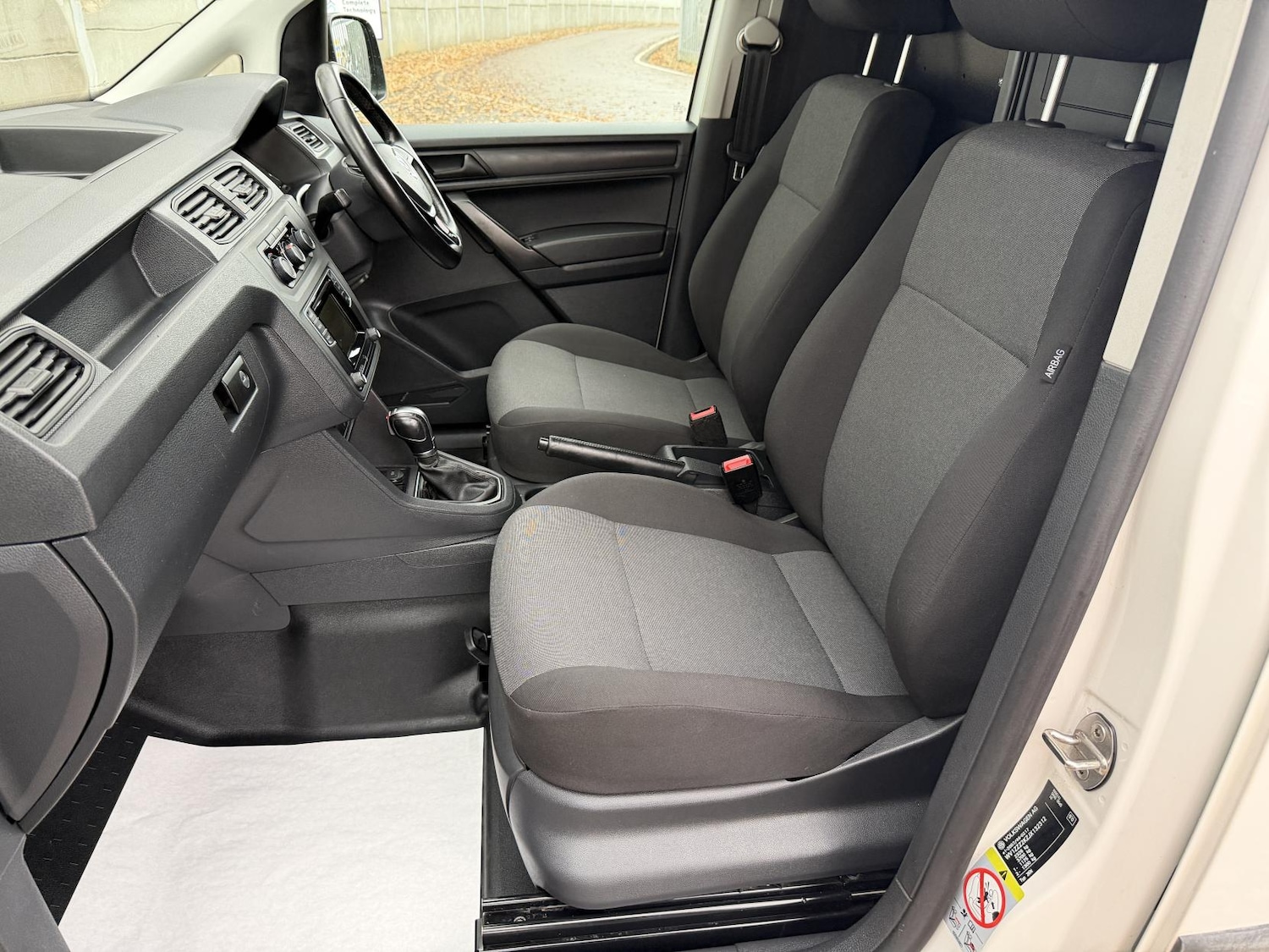 Used Volkswagen Caddy Maxi 2018 for sale - 76862055: Photo 11