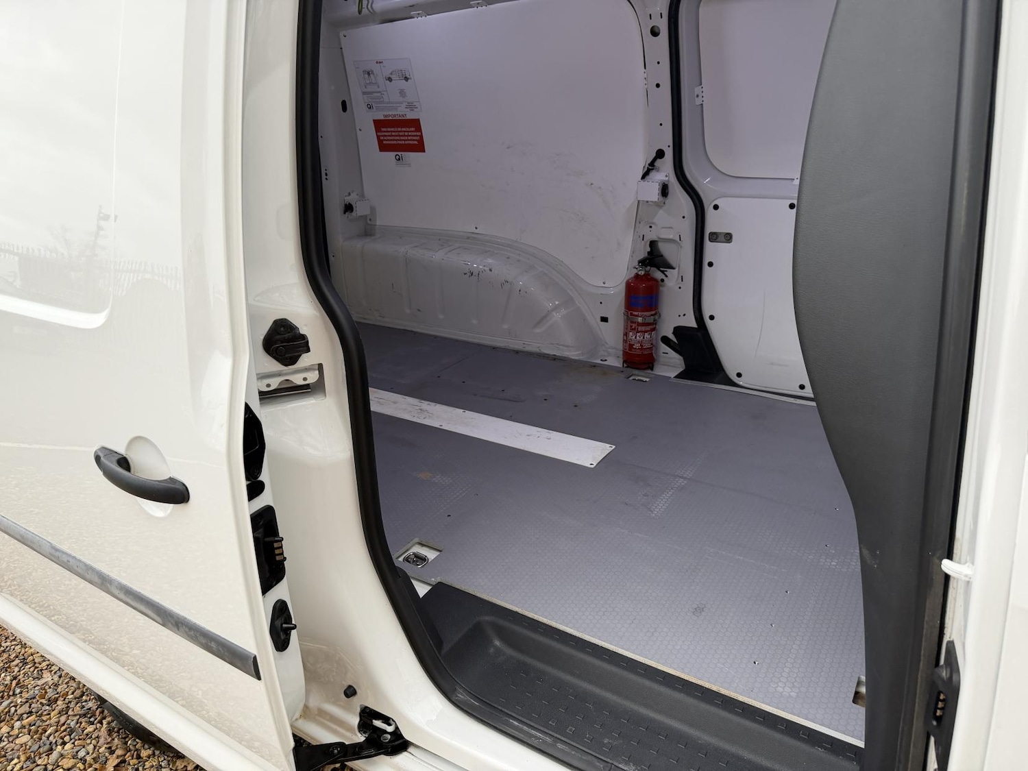 Used Volkswagen Caddy Maxi 2018 for sale - 76862055: Photo 13