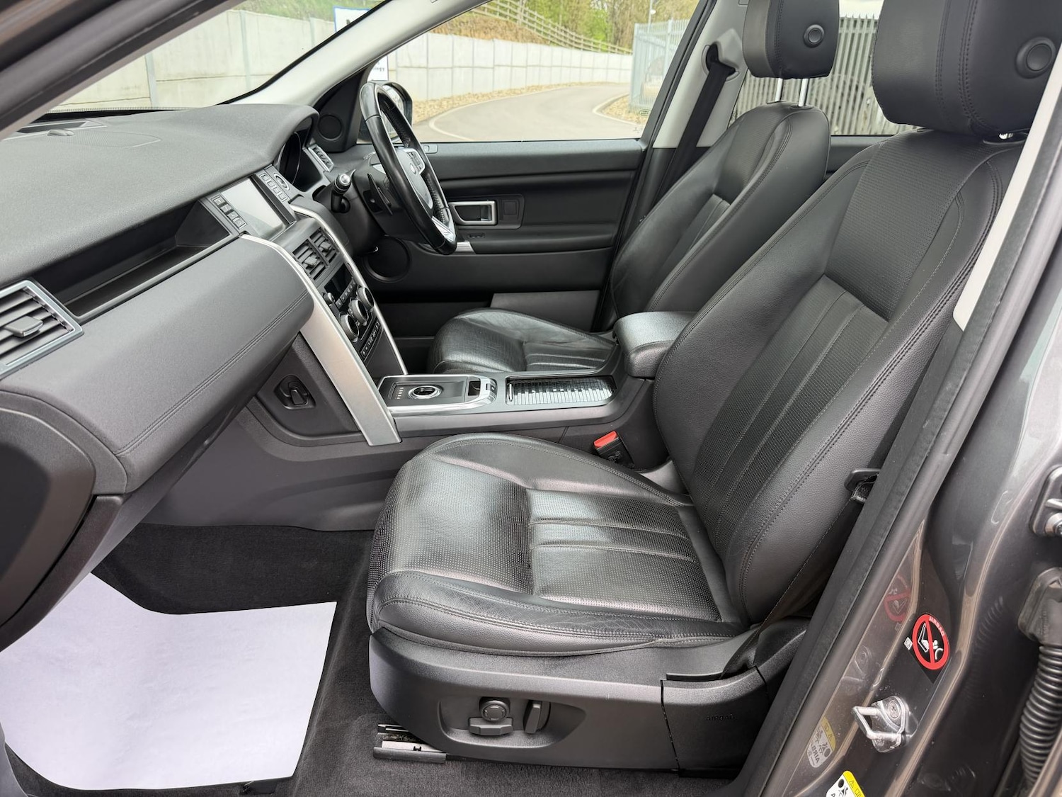 Used Land Rover Discovery Sport 2016 for sale - 78095293: Photo 10