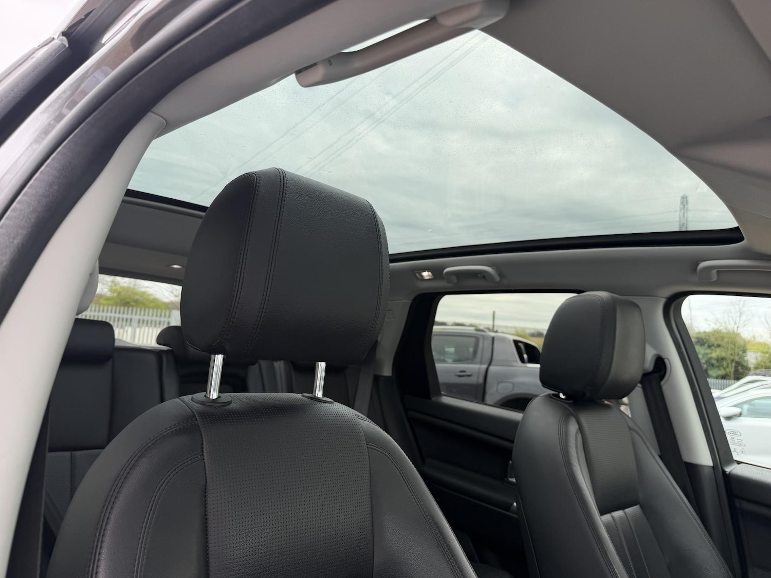 Used Land Rover Discovery Sport 2016 for sale - 78095293: Photo 11