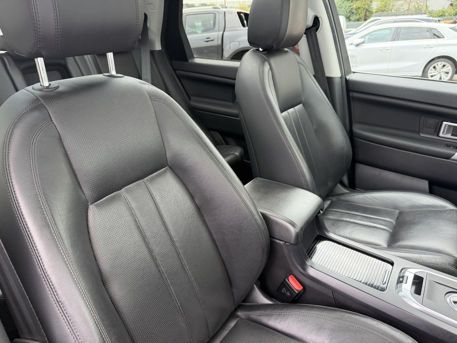 Used Land Rover Discovery Sport 2016 for sale - 78095293: Photo 13