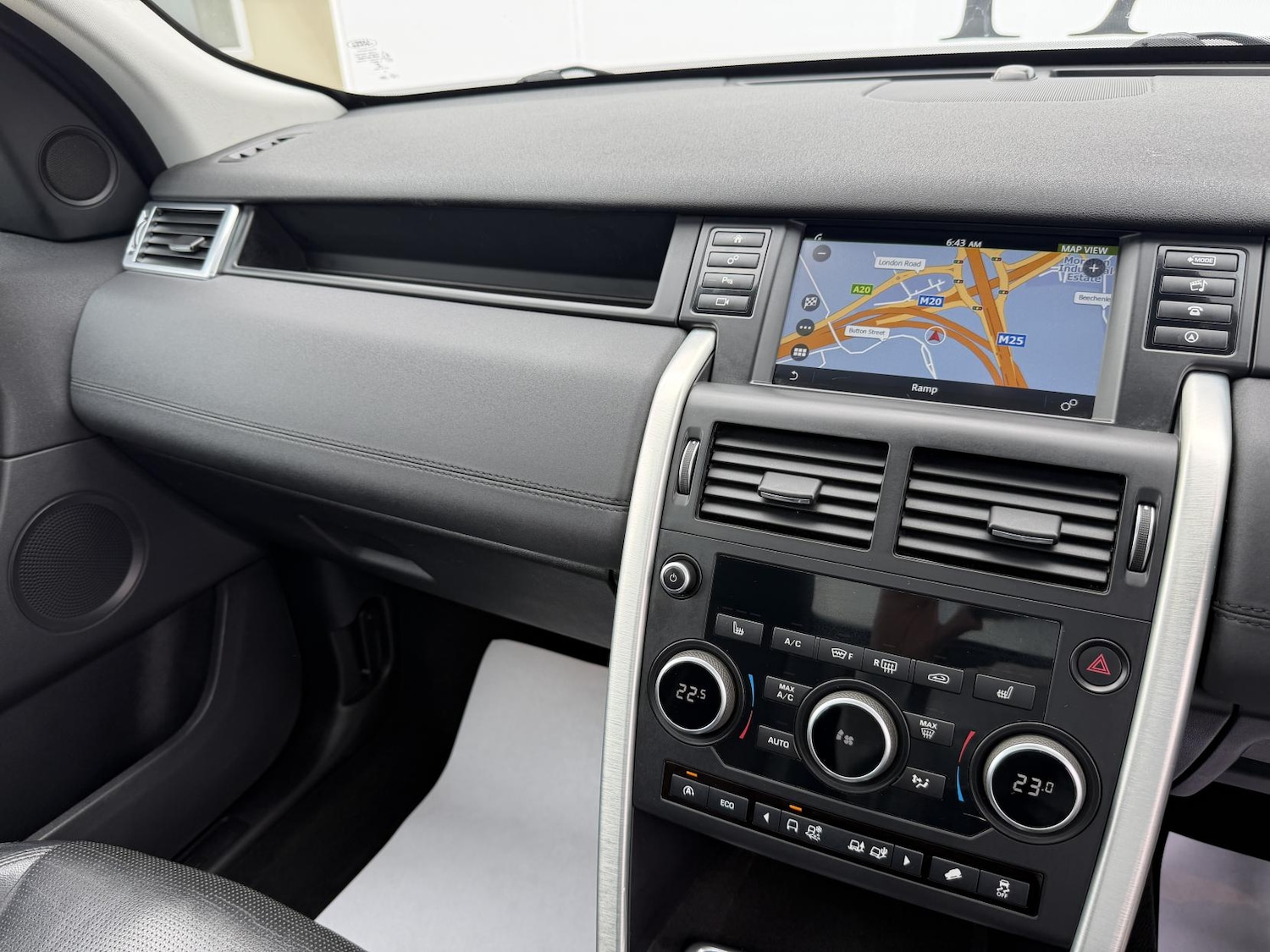 Used Land Rover Discovery Sport 2016 for sale - 78095293: Photo 21