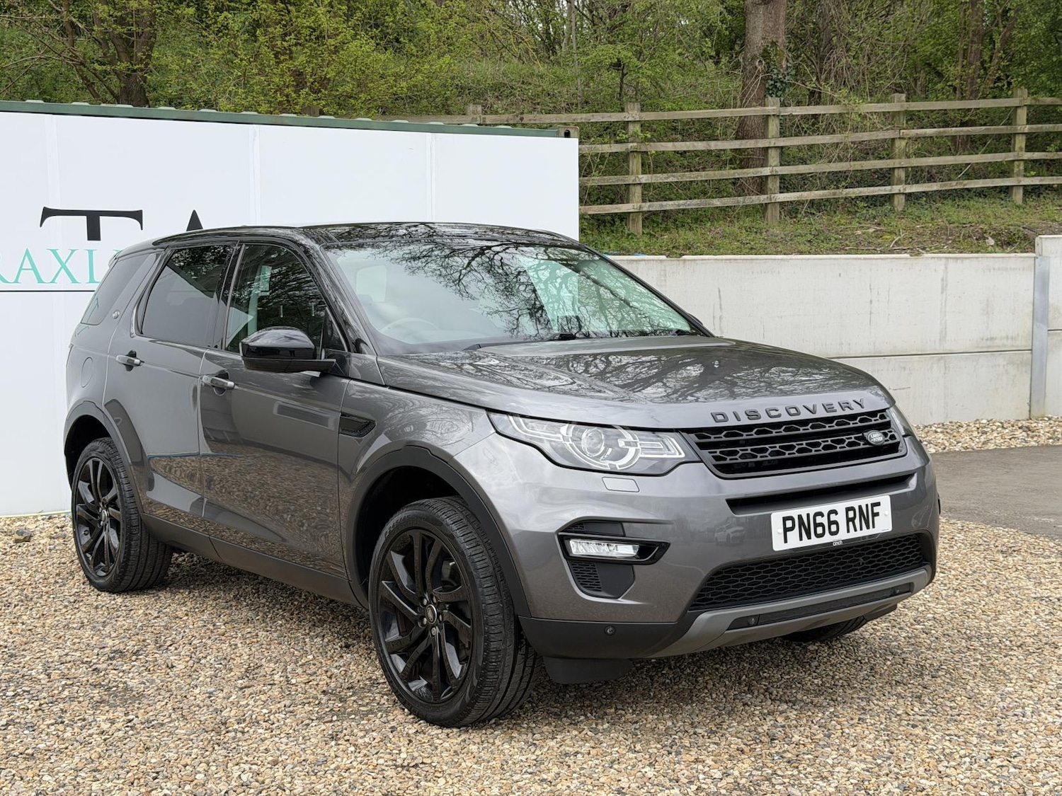 Used Land Rover Discovery Sport 2016 for sale - 78095293: Photo 4