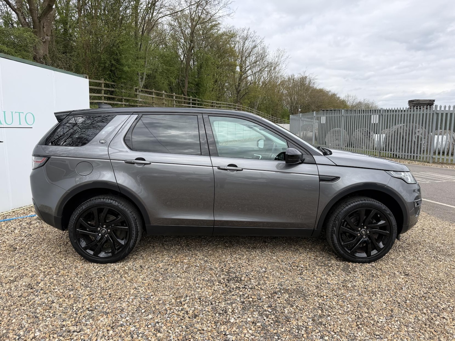 Used Land Rover Discovery Sport 2016 for sale - 78095293: Photo 5