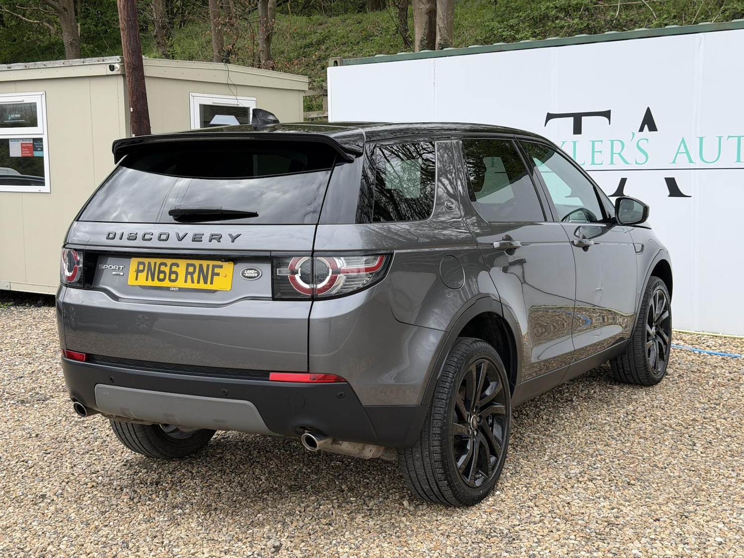 Used Land Rover Discovery Sport 2016 for sale - 78095293: Photo 8