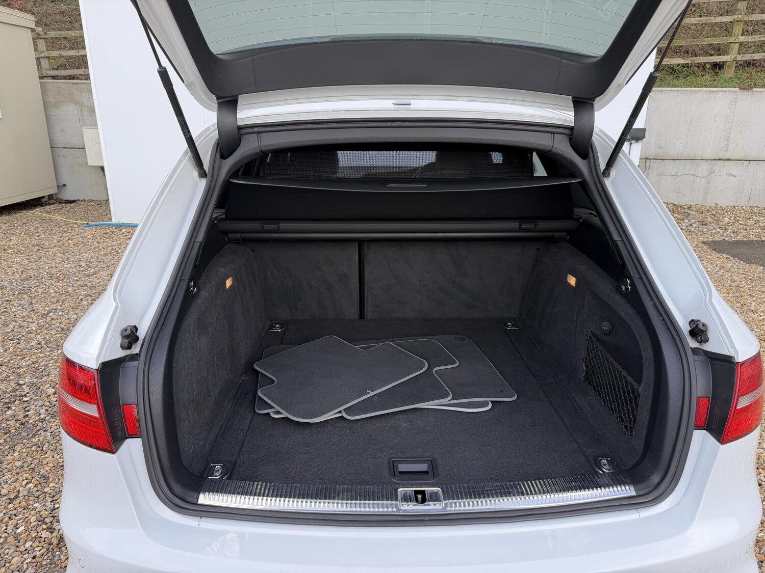 Used Audi A4 Avant 2015 for sale - 77570243: Photo 15