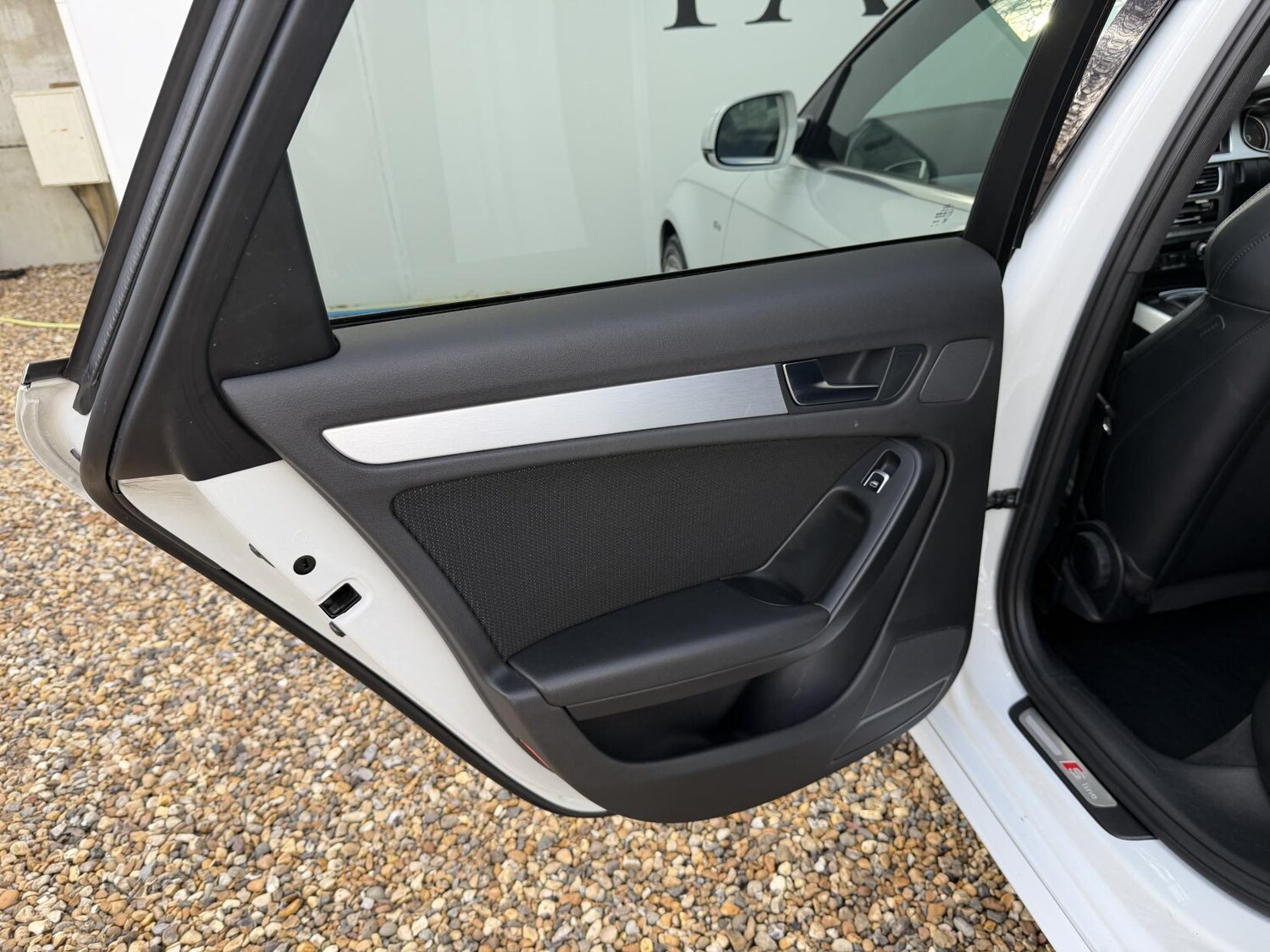 Used Audi A4 Avant 2015 for sale - 77570243: Photo 31