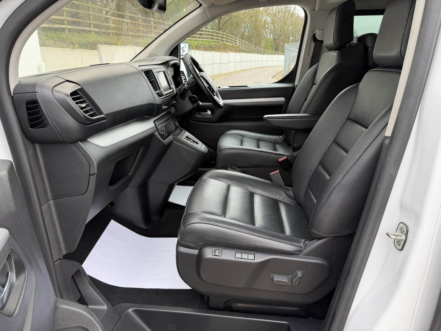 Used Vauxhall Vivaro Life 2023 for sale - 77851790: Photo 10