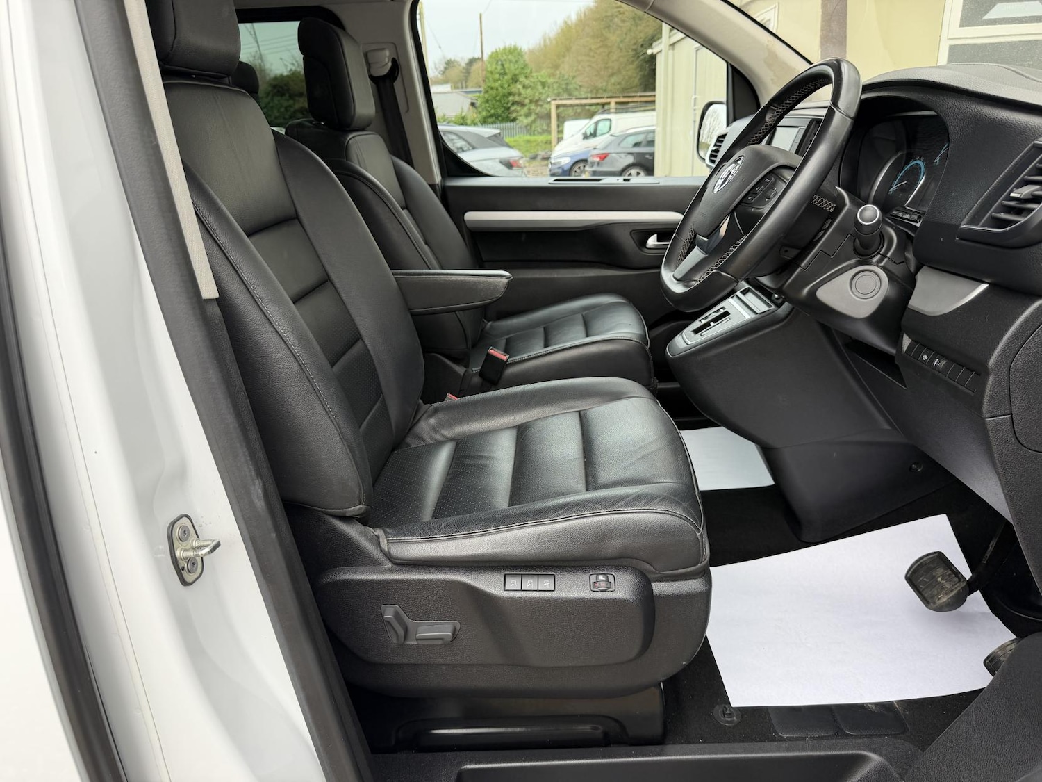 Used Vauxhall Vivaro Life 2023 for sale - 77851790: Photo 18