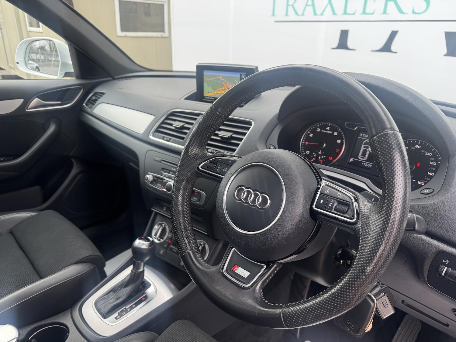 Used Audi Q3 2014 for sale - 76640750: Photo 10
