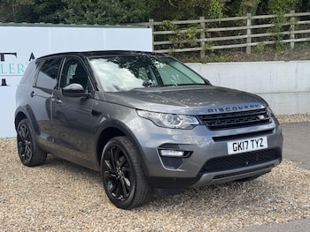Used Land Rover Discovery Sport 2017 for sale - 79208775: Photo