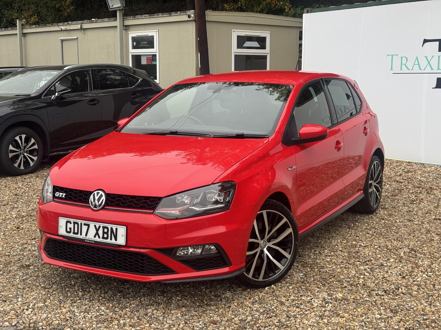 Used Volkswagen Polo 2017 for sale - 76640734: Photo 1