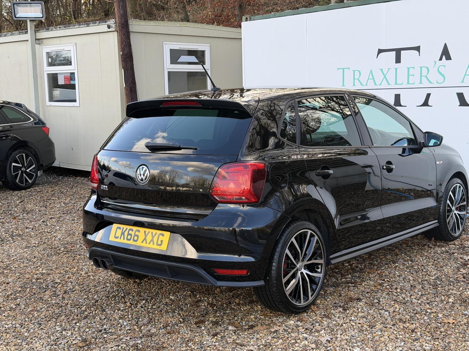 Used Volkswagen Polo 2017 for sale - 76897347: Photo 9