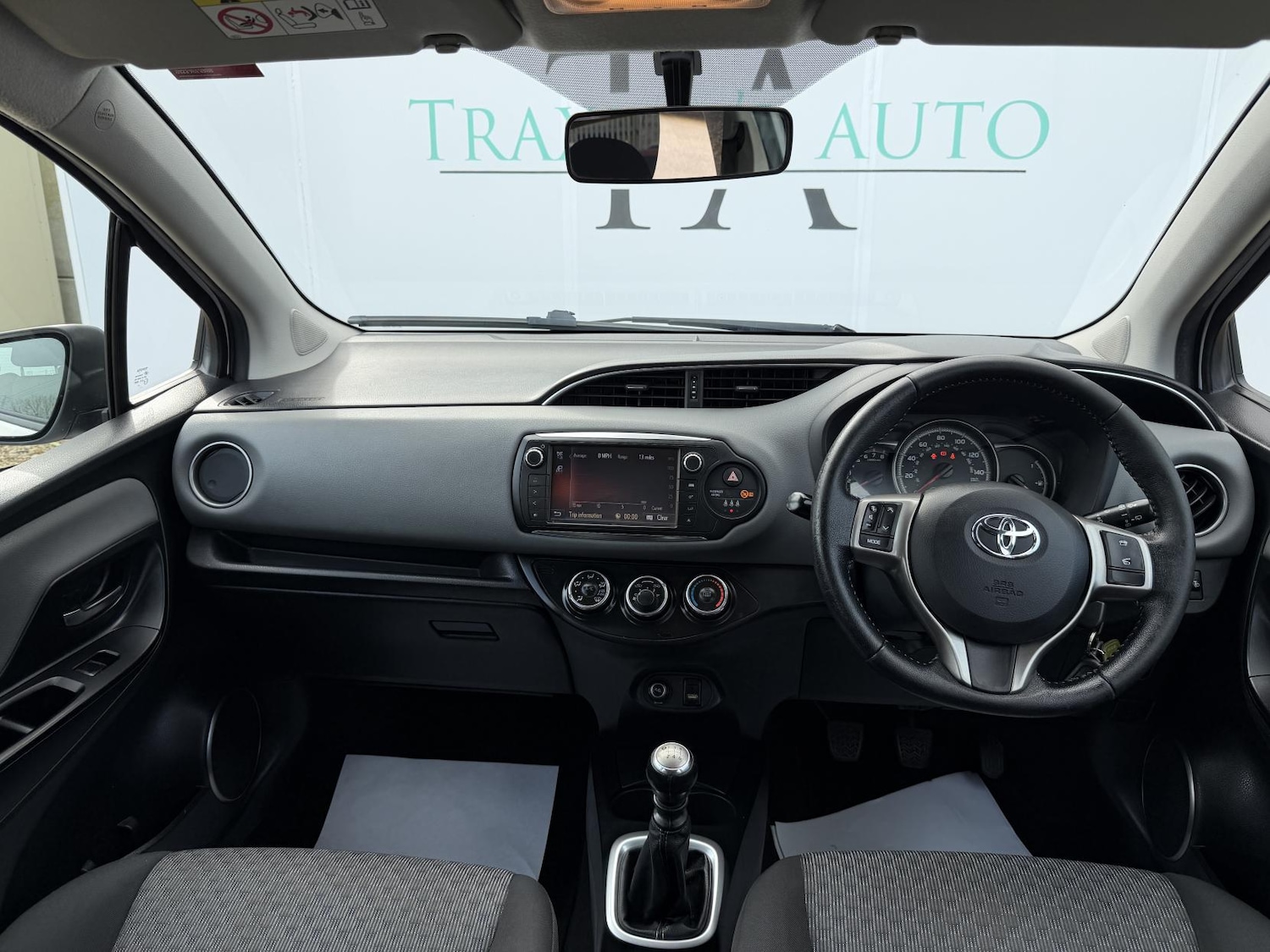 Used Toyota Yaris 2015 for sale - 77763008: Photo 9