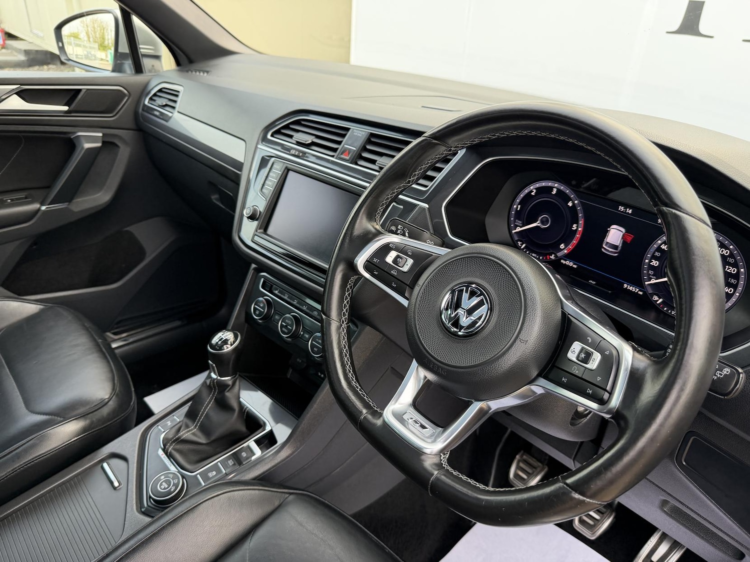 Used Volkswagen Tiguan 2017 for sale - 77992031: Photo 11