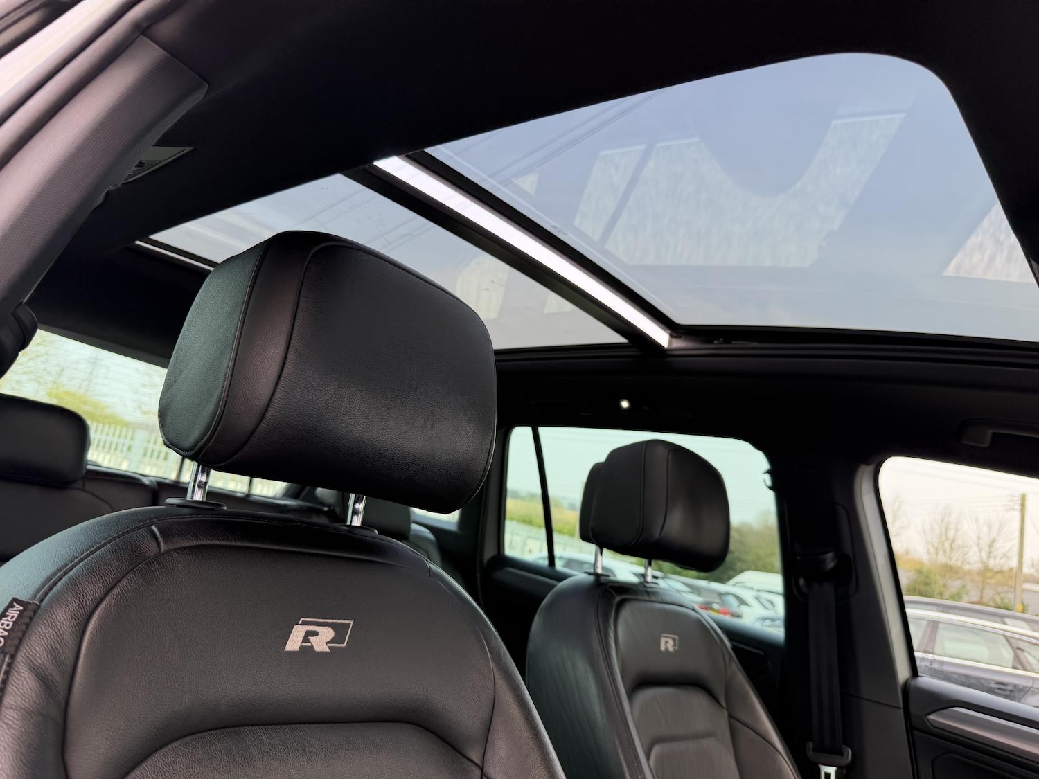 Used Volkswagen Tiguan 2017 for sale - 77992031: Photo 34