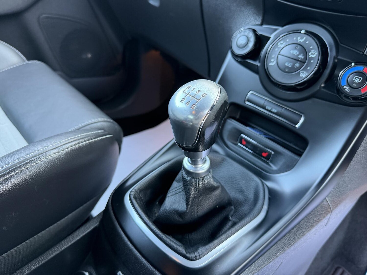 Used Ford Fiesta 2015 for sale - 77736230: Photo 23