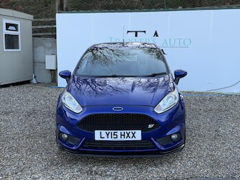 Used Ford Fiesta 2015 for sale - 77736230: Photo