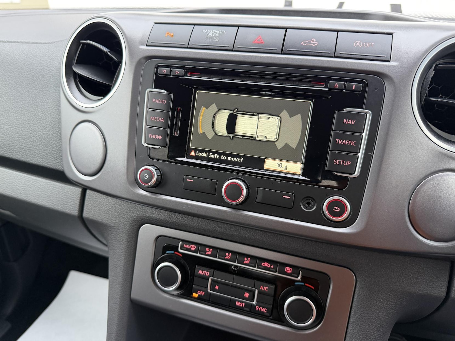 Used Volkswagen Amarok 2016 for sale - 77501431: Photo 17