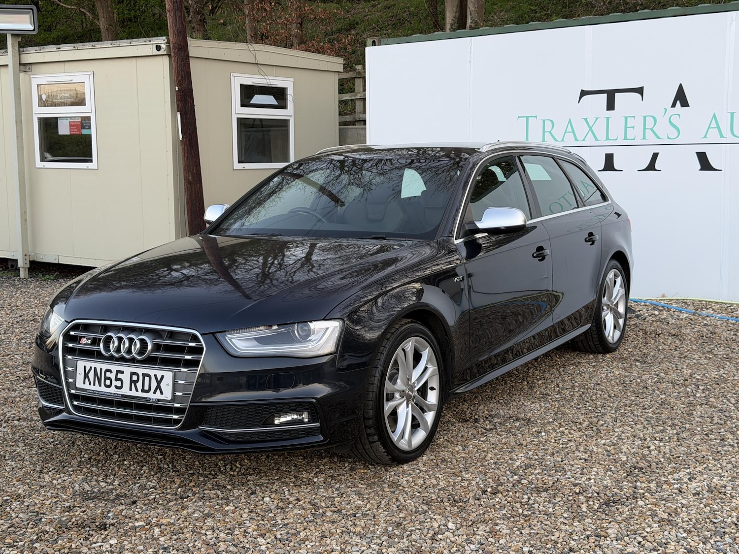 Used Audi A4 2015 for sale - 77954463: Photo 3