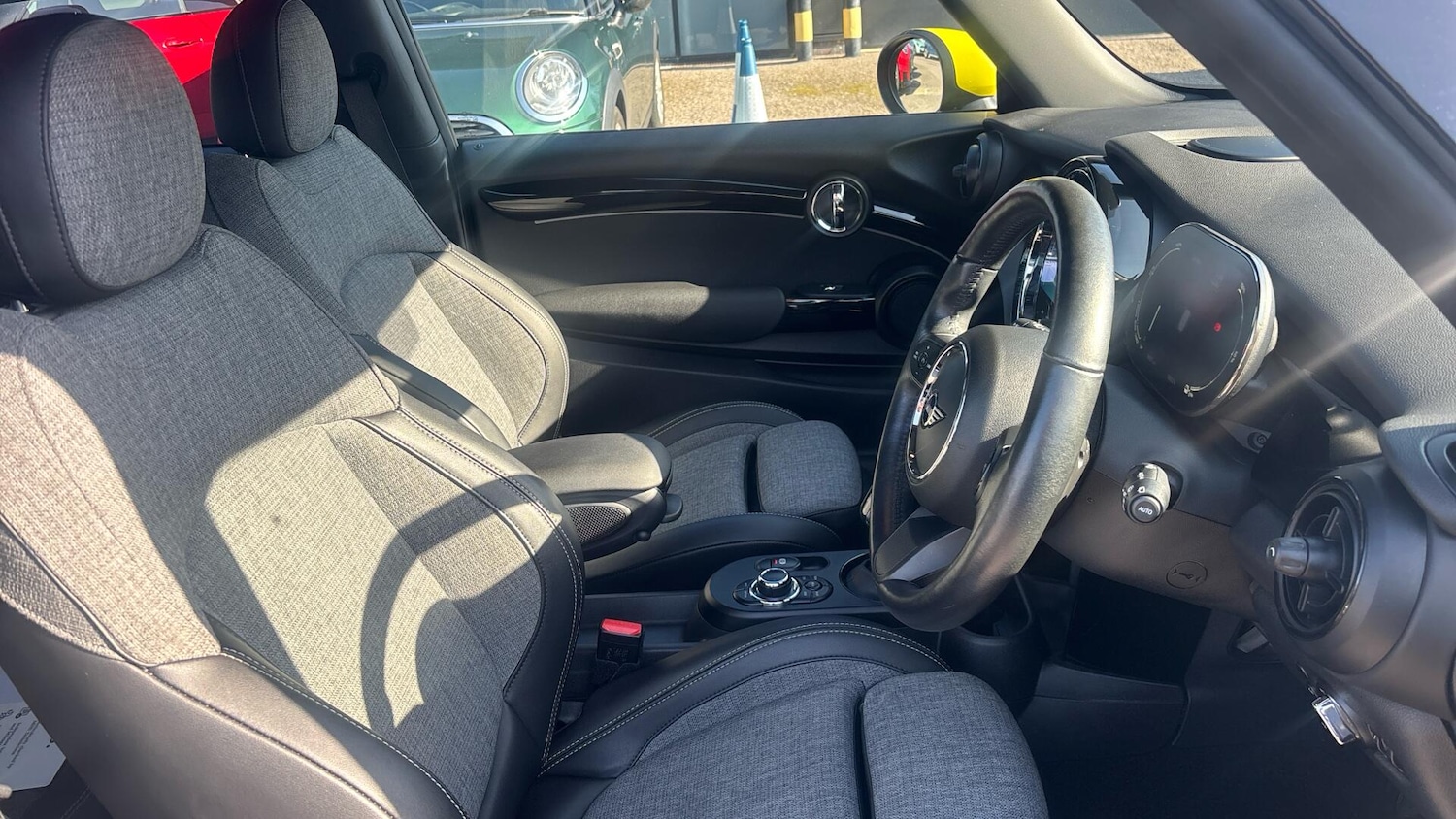 Used MINI Hatch 2022 for sale - 77778991: Photo 12