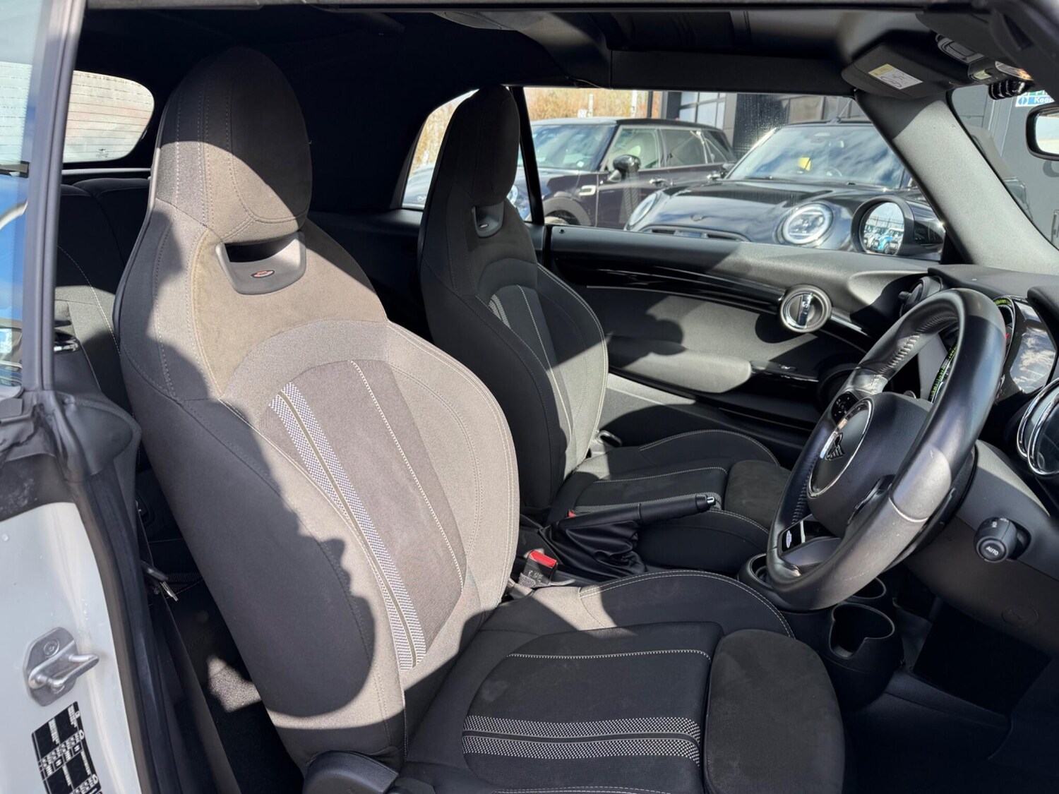 Used MINI Convertible 2022 for sale - 77573006: Photo 19