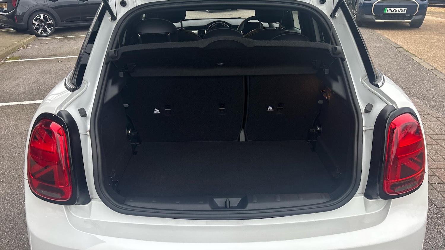 Used MINI Hatch 2023 for sale - 77691414: Photo 13