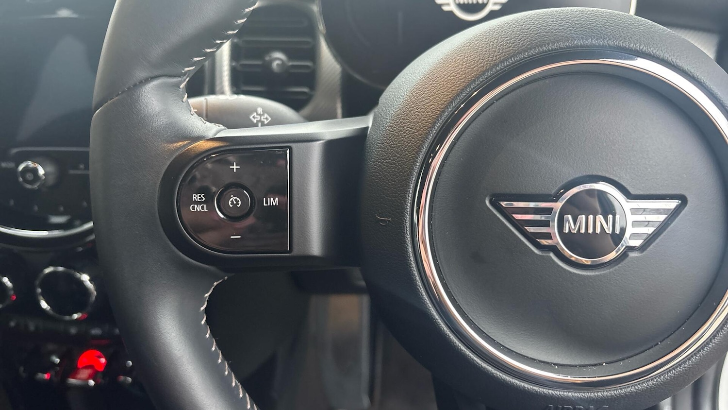 Used MINI Hatch 2023 for sale - 77691414: Photo 17