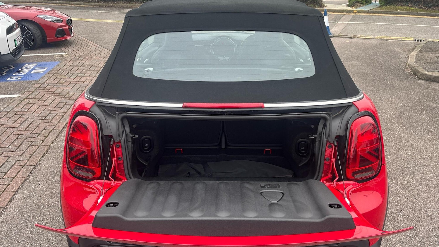 Used MINI Convertible 2023 for sale - 77804292: Photo 14