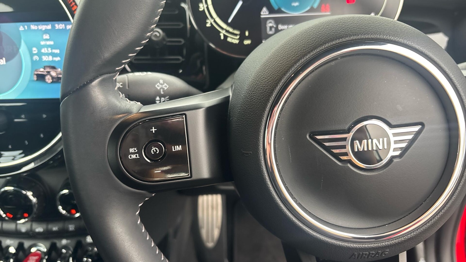 Used MINI Convertible 2023 for sale - 77804292: Photo 18