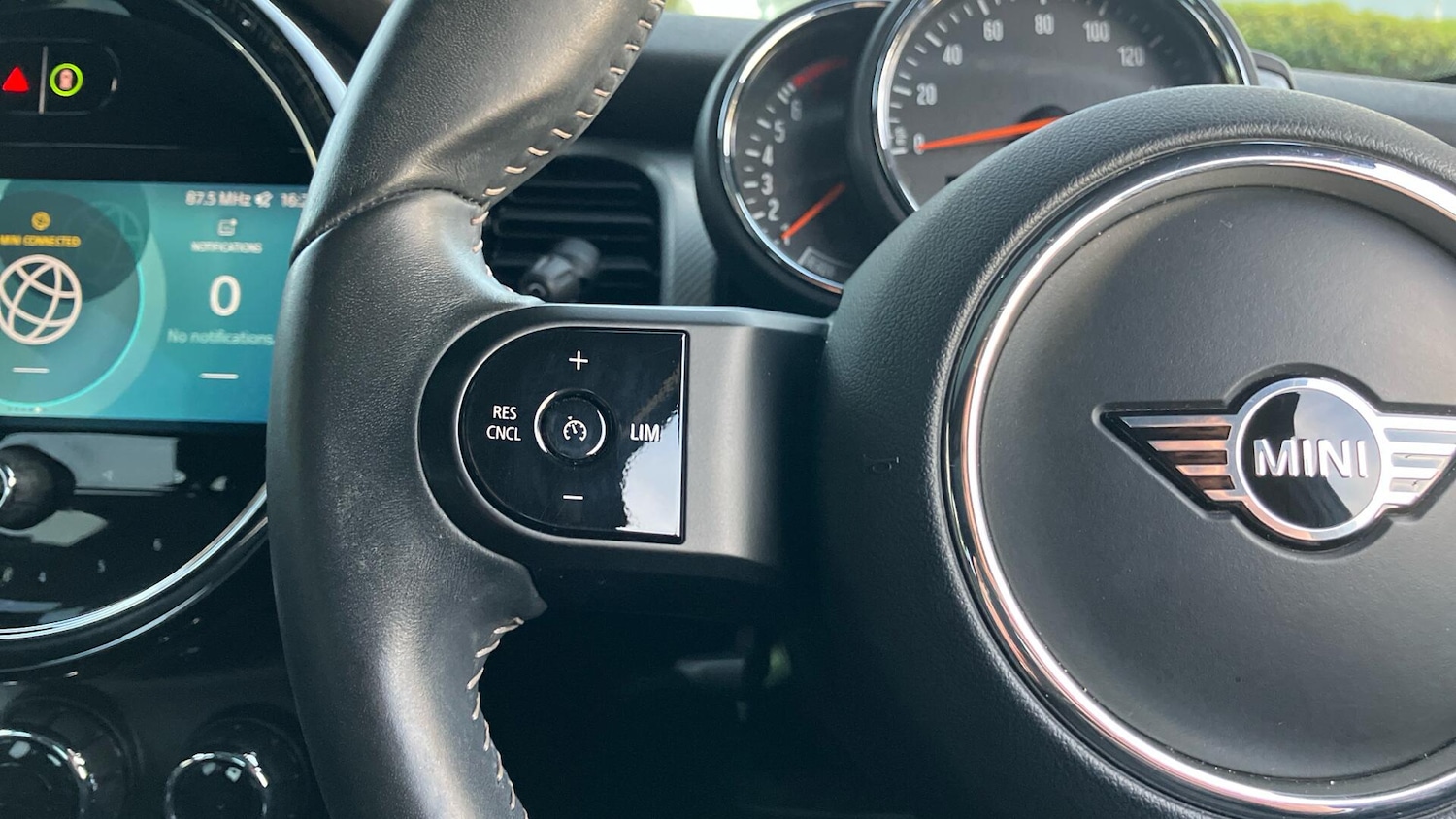 Used MINI Hatch 2022 for sale - 76674309: Photo 17