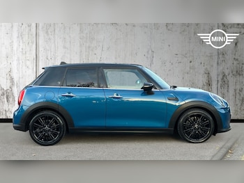 Used MINI Hatch 2022 for sale - 76674309: Photo