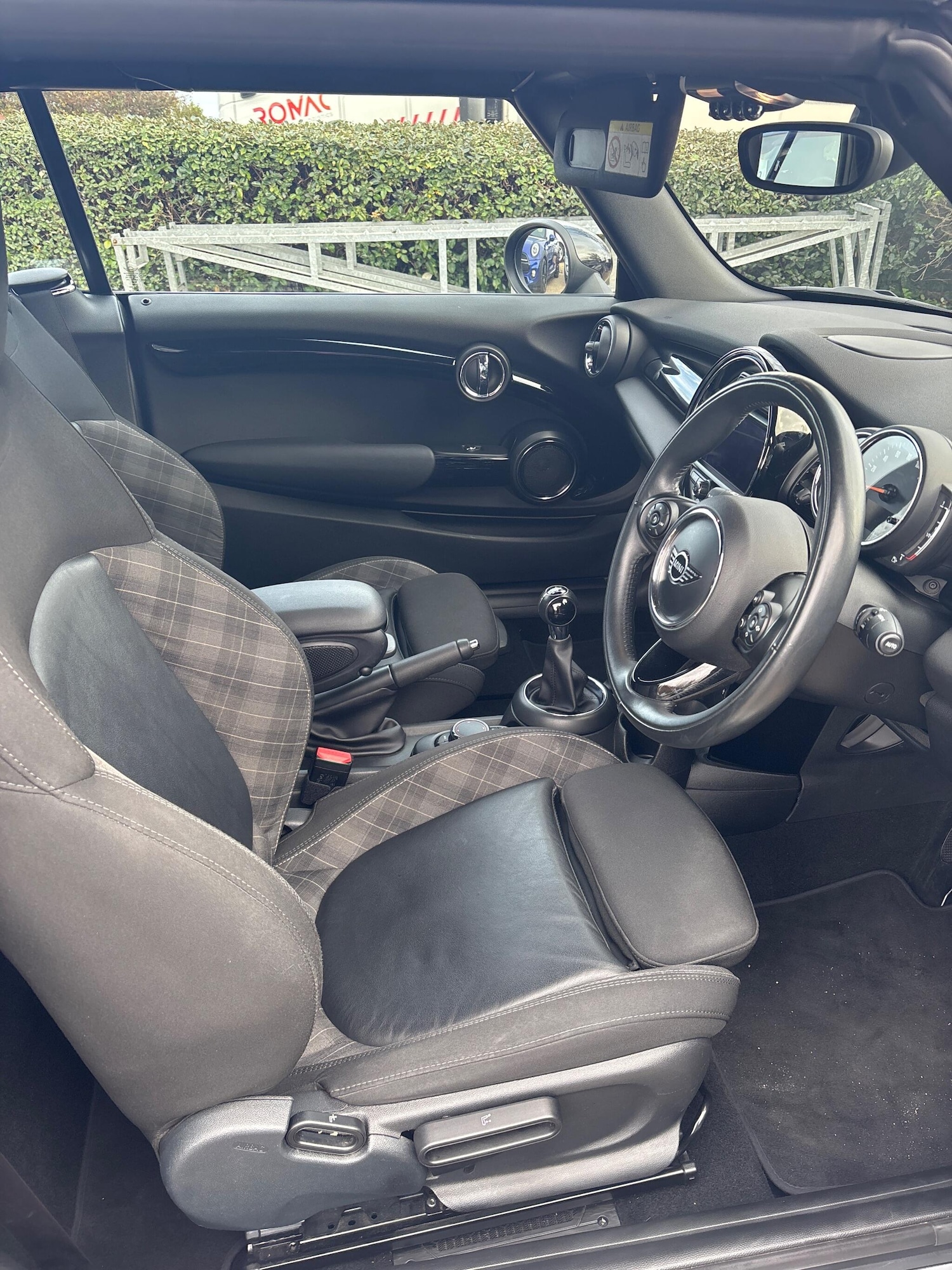 Used MINI Convertible 2018 for sale - 76673585: Photo 12