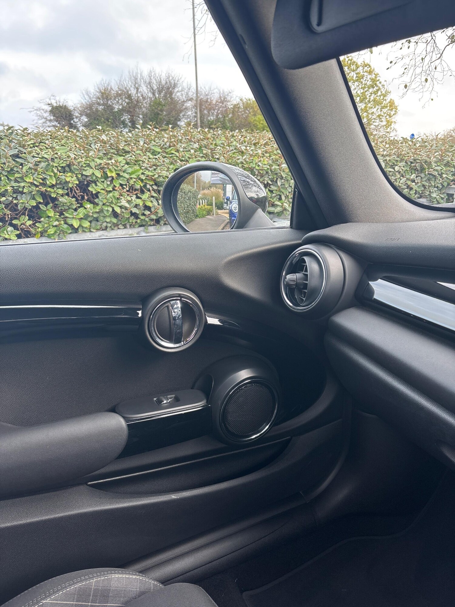 Used MINI Convertible 2018 for sale - 76673585: Photo 18